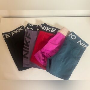 Women’s Nike Pro LOT
5 pair gently used Nike Pro shorts
Smoke and pet free home